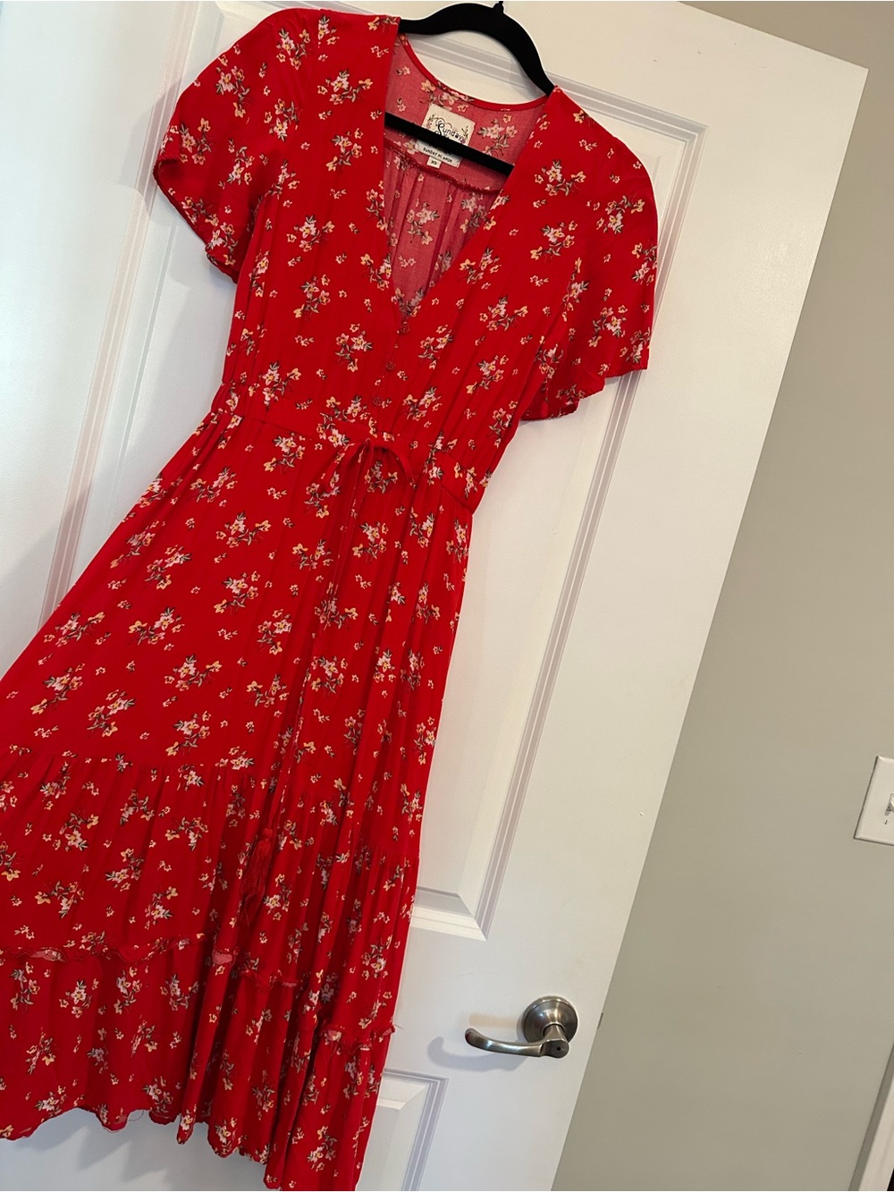 Sunday Mi Amor XS Red Floral Short Sleeve Midi Dress - Picture 3 of 10
